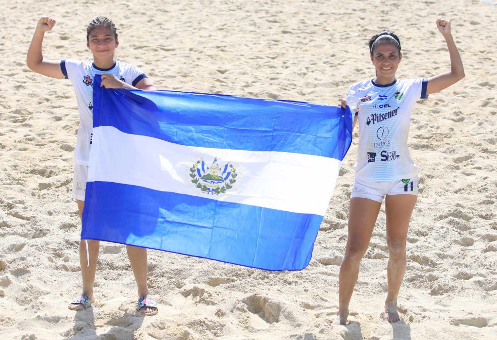 Victoria_Andrés are the Campeonato de Fútbol Playa 2023 champions