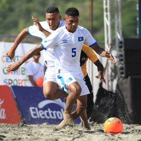 El Salvador jugará la final de fútbol playa ante Venezuela Instituto