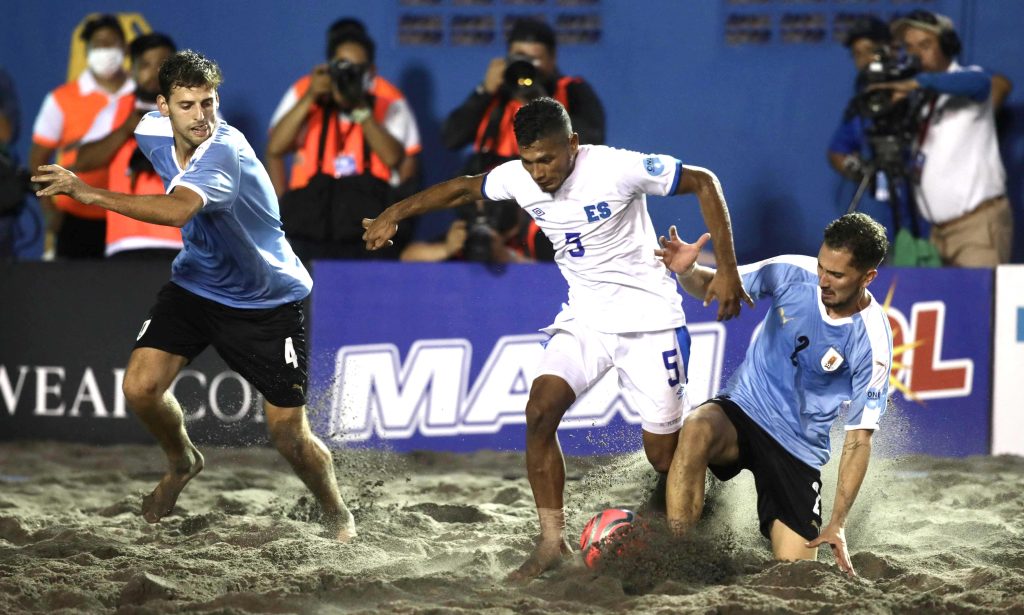 Diario HOY  Brasil derrota a El Salvador y Uruguay a Omán en el Mundial de fútbol  playa